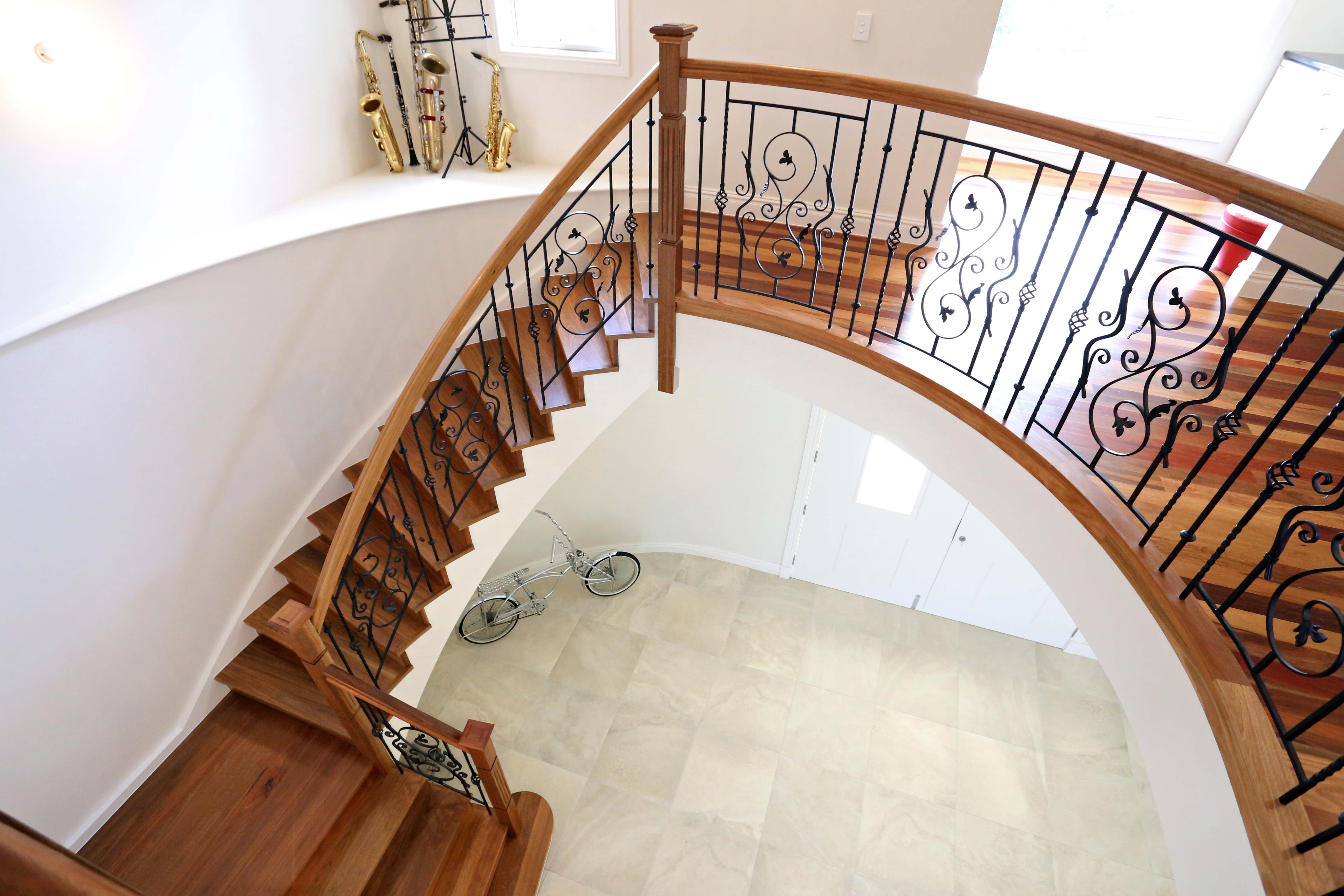 Traditional Staircase Design • Steel Design • Leura